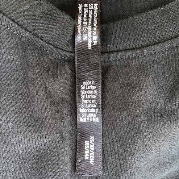 Victoria’s Secret Victoria Sport Black Long Sleeve Crop Top XSmall Activewear - Picture 4 of 5